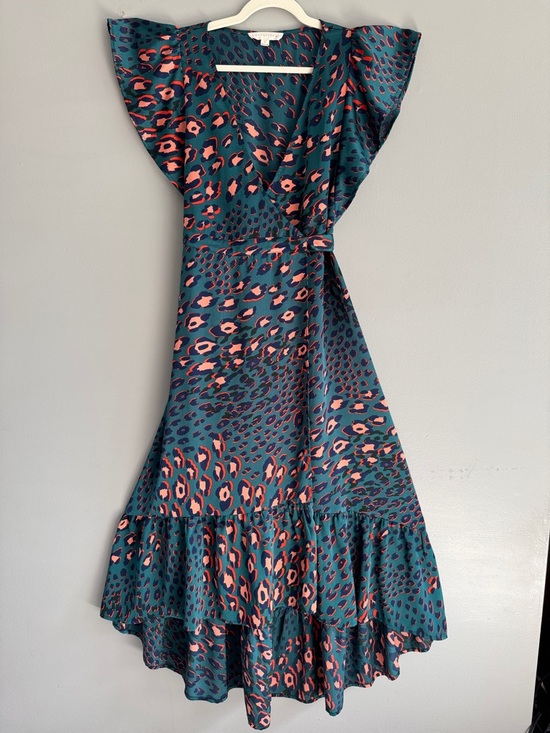 lovestitch Dresses & Skirts - Lovestitch silky wrap dress